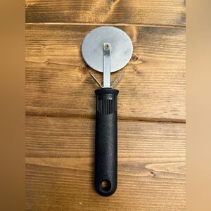EKCO Vintage Pizza Cutter With Black Handle